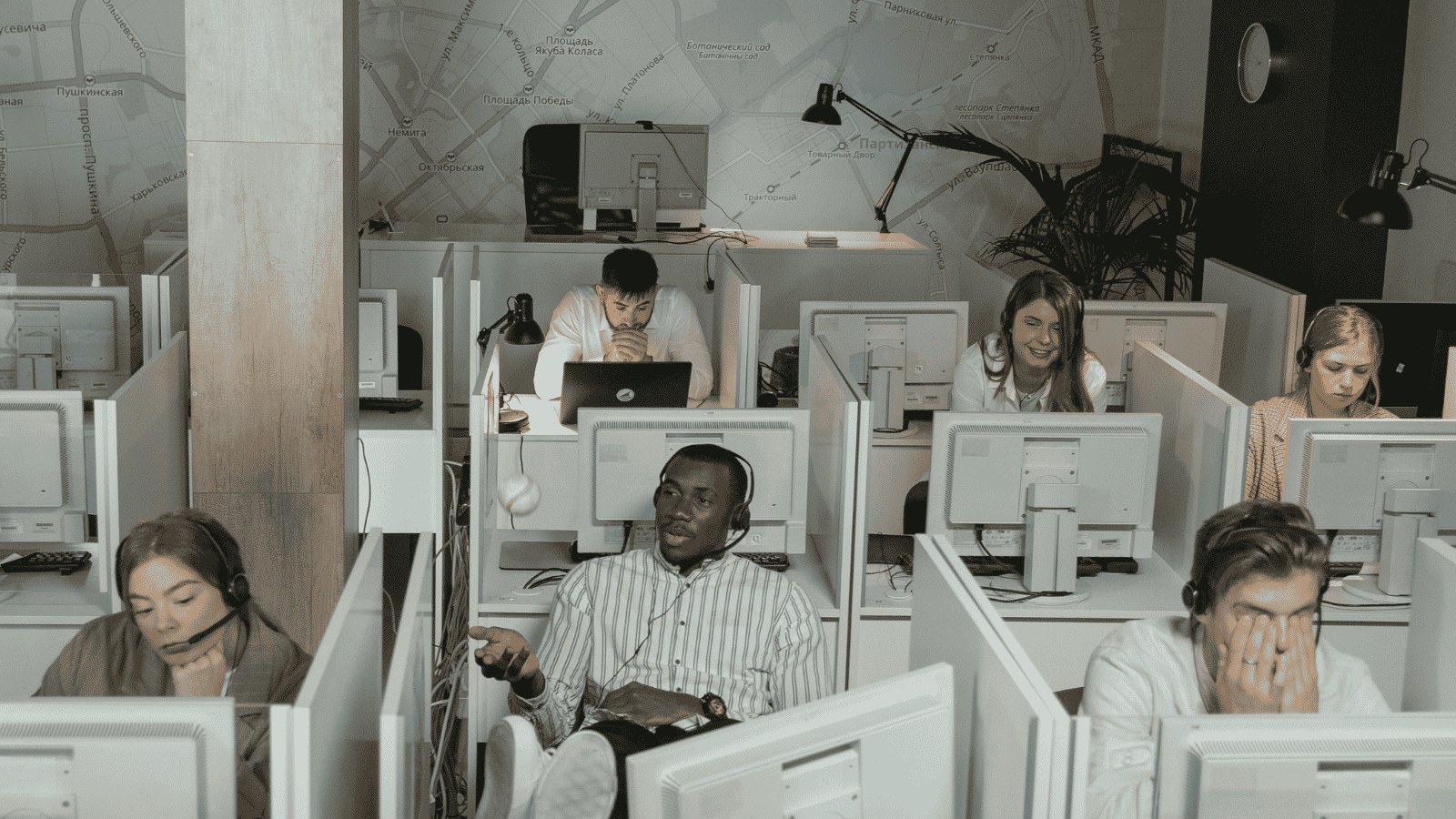 Is Outsourcing Really That Bad? The Difference Between a BPO and a Dedicated Team